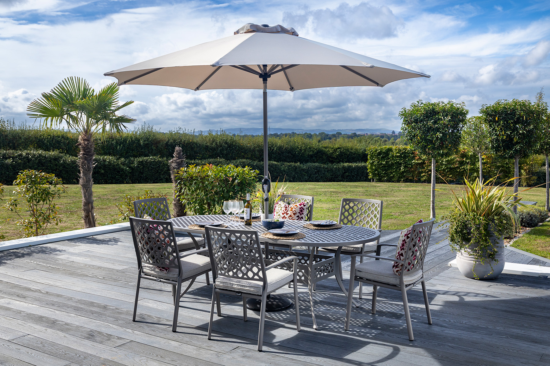 Avebury 6 Seat Dining Set
